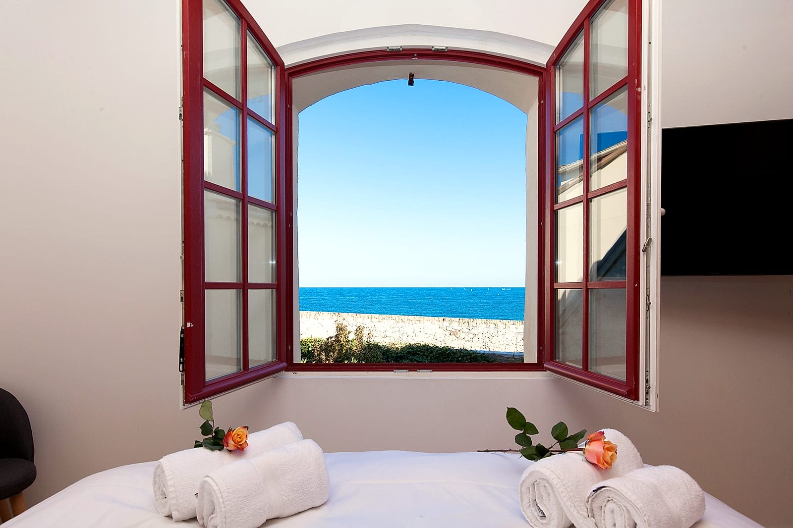 Maison Baieta — Master bedroom I, holiday rental in Old Antibes