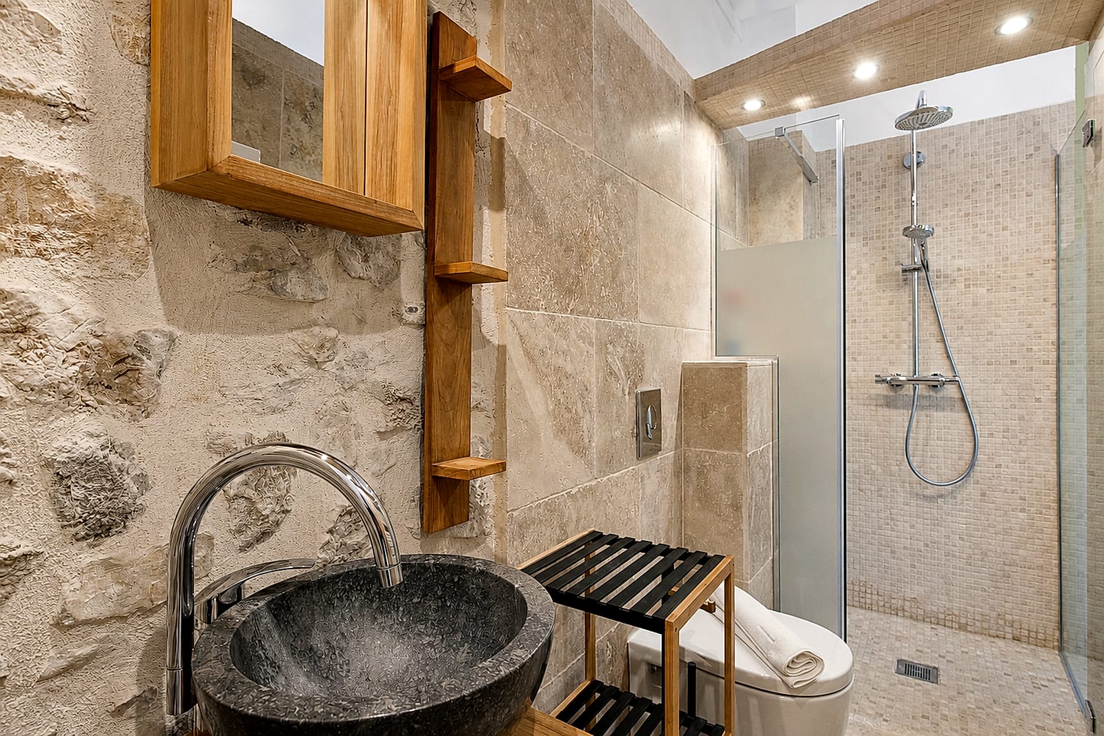 Maison Baieta — Master bedroom III, holiday rental in Old Antibes