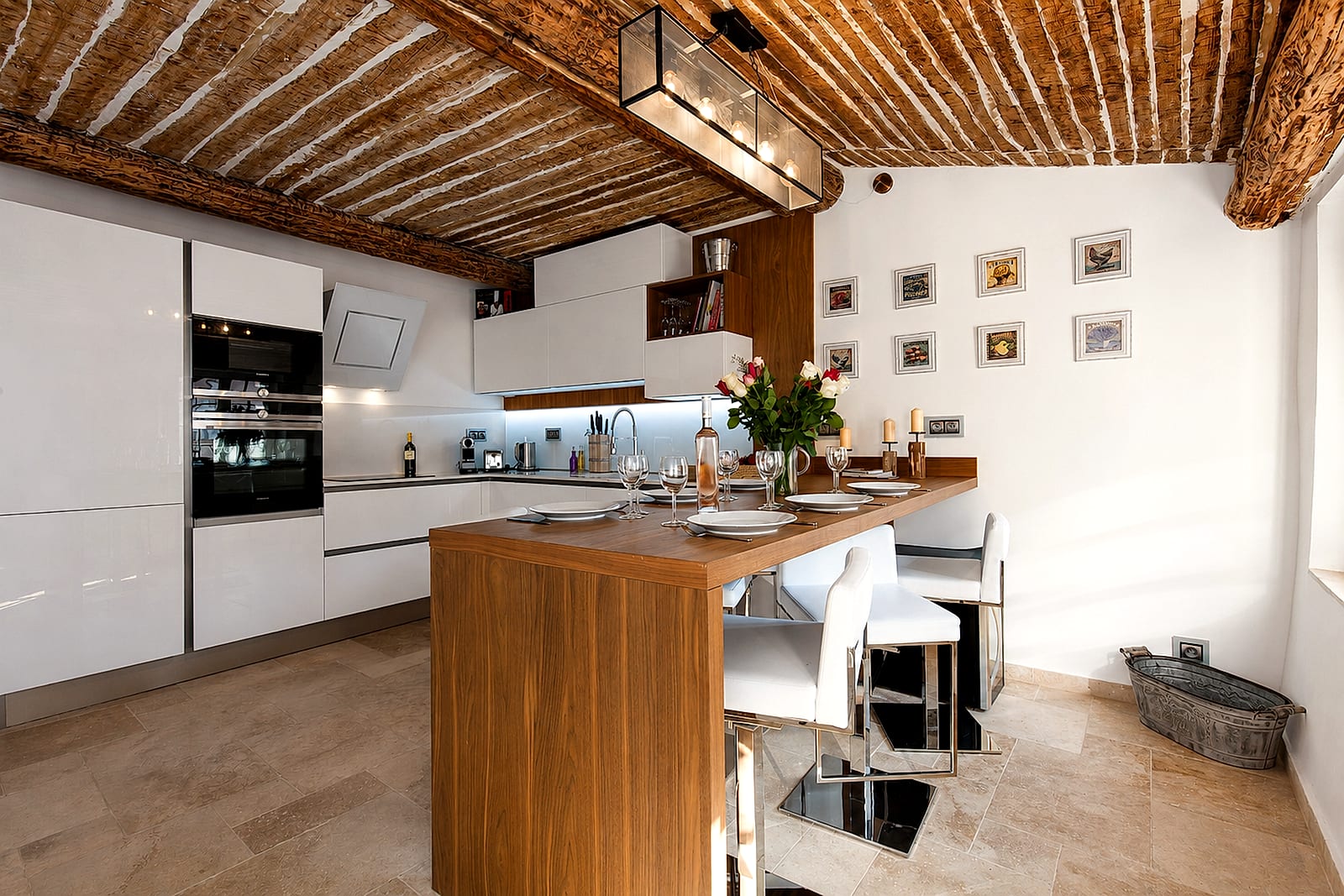 Maison Baieta — The kitchen, holiday rental in Old Antibes