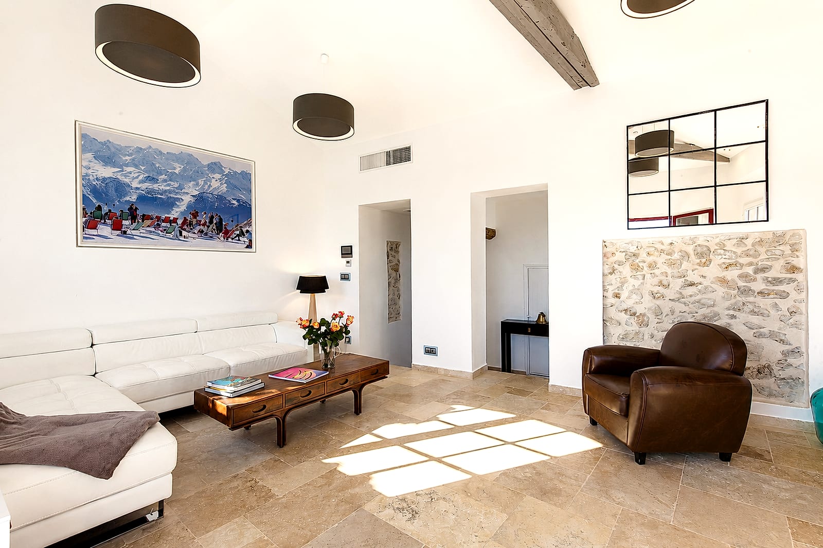 Maison Baieta — The living room, holiday rental in Old Antibes