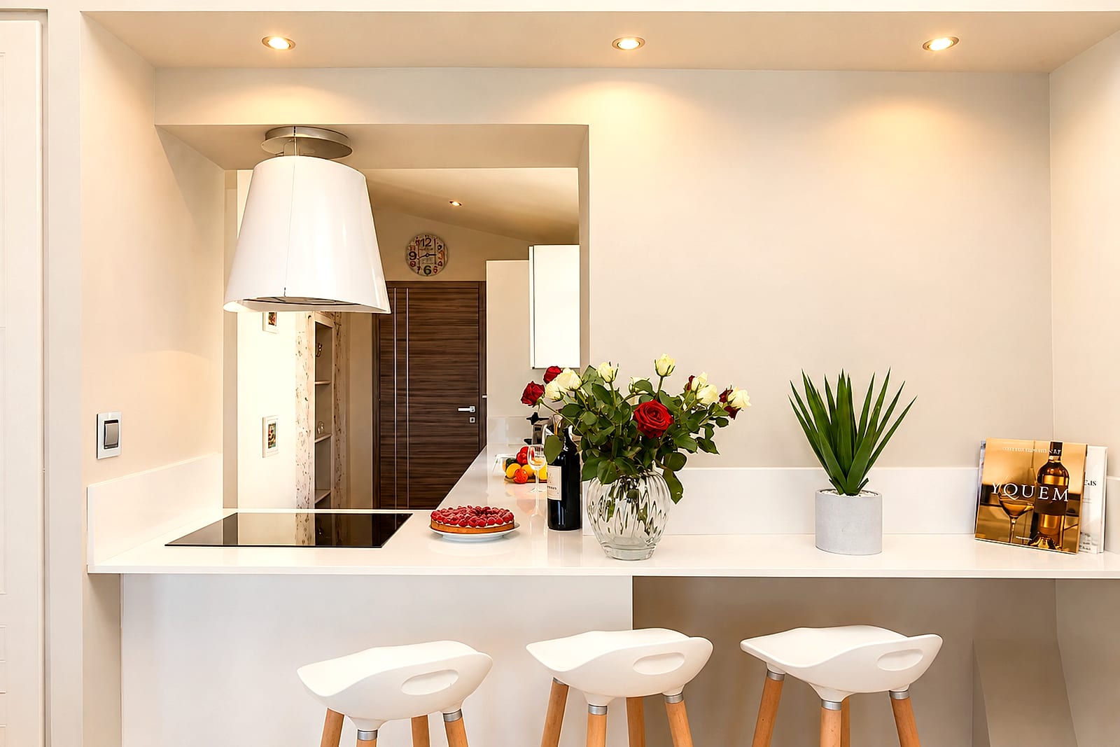 Maison Marina — The kitchen, holiday rental in Old Antibes