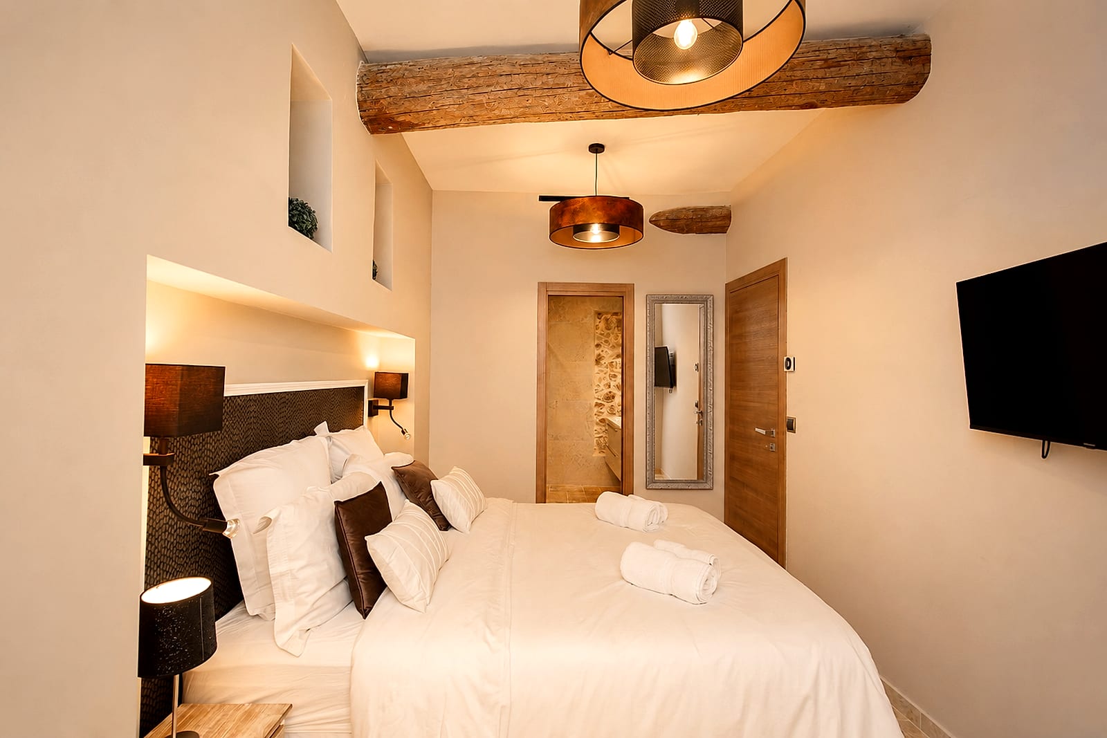 Maison Pantai — Master bedroom I, holiday rental in Old Antibes