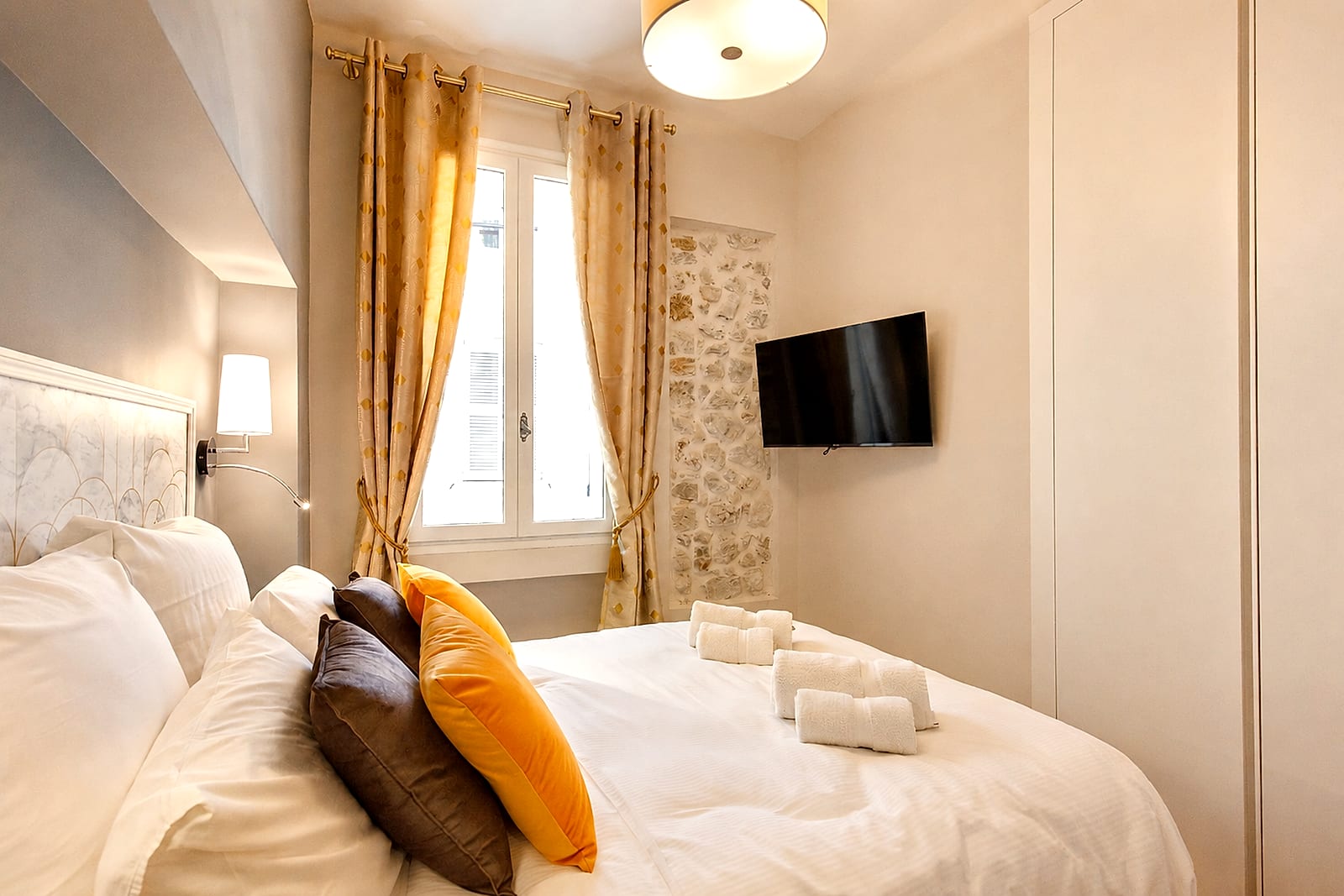 Maison Pantai — Master bedroom II, holiday rental in Old Antibes