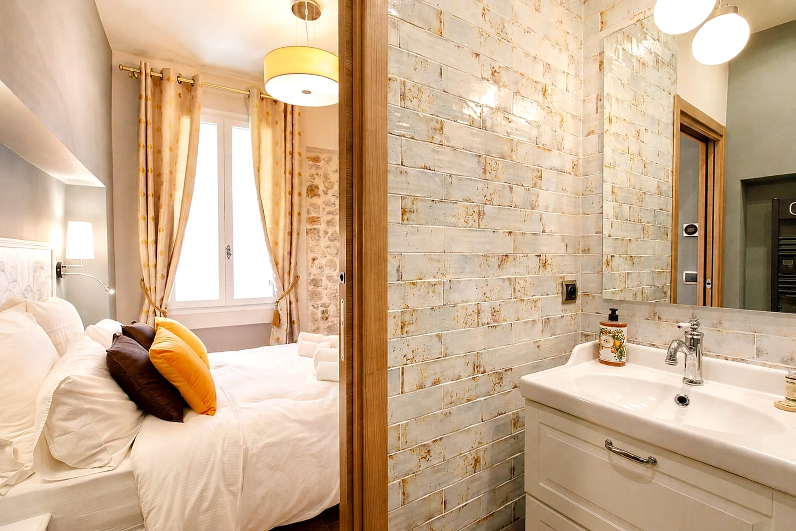Maison Pantai — Master bedroom II, holiday rental in Old Antibes