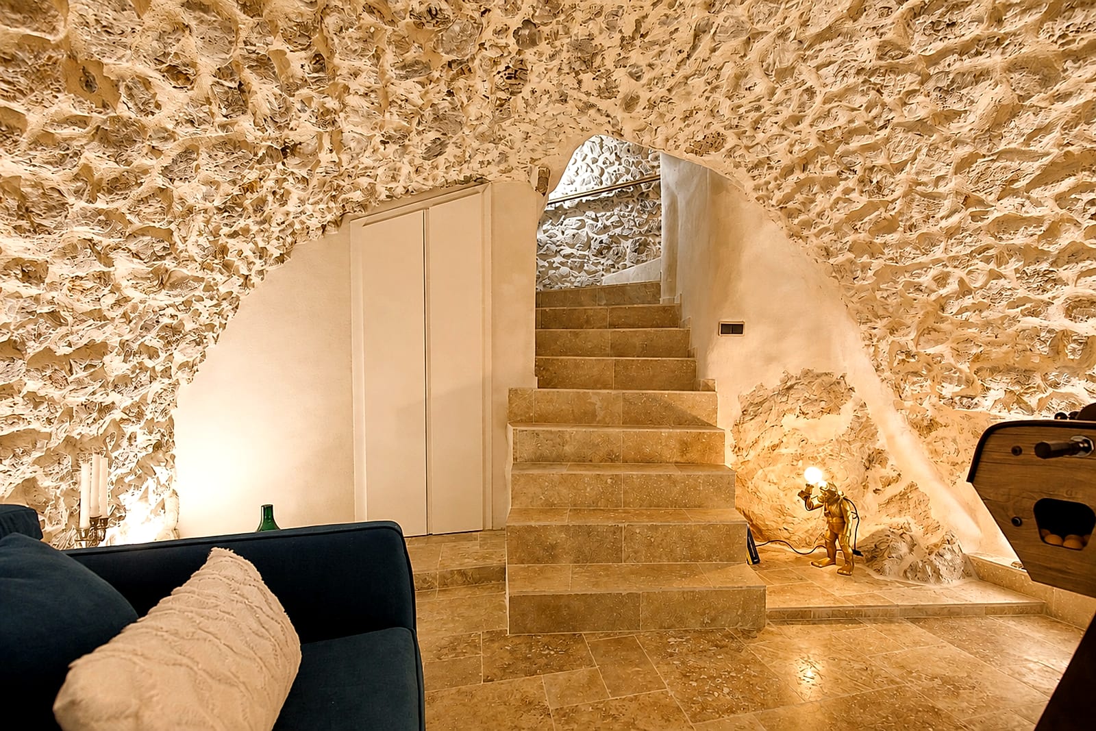 Maison Pantai — The game room, holiday rental in Old Antibes