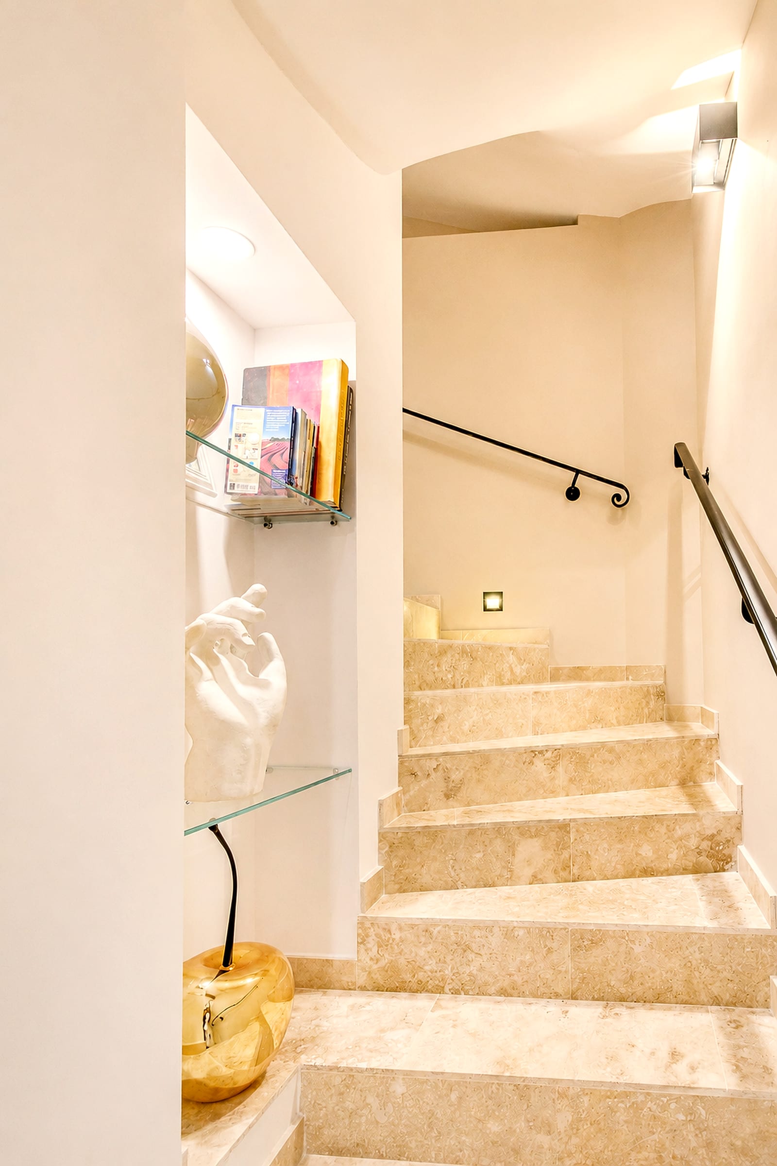 Maison Regina — The entrance, holiday rental in Old Antibes