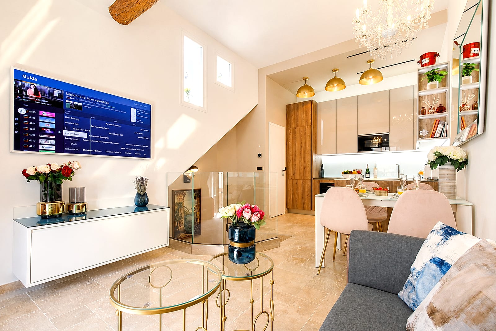 Maison Regina — The living room, holiday rental in Old Antibes