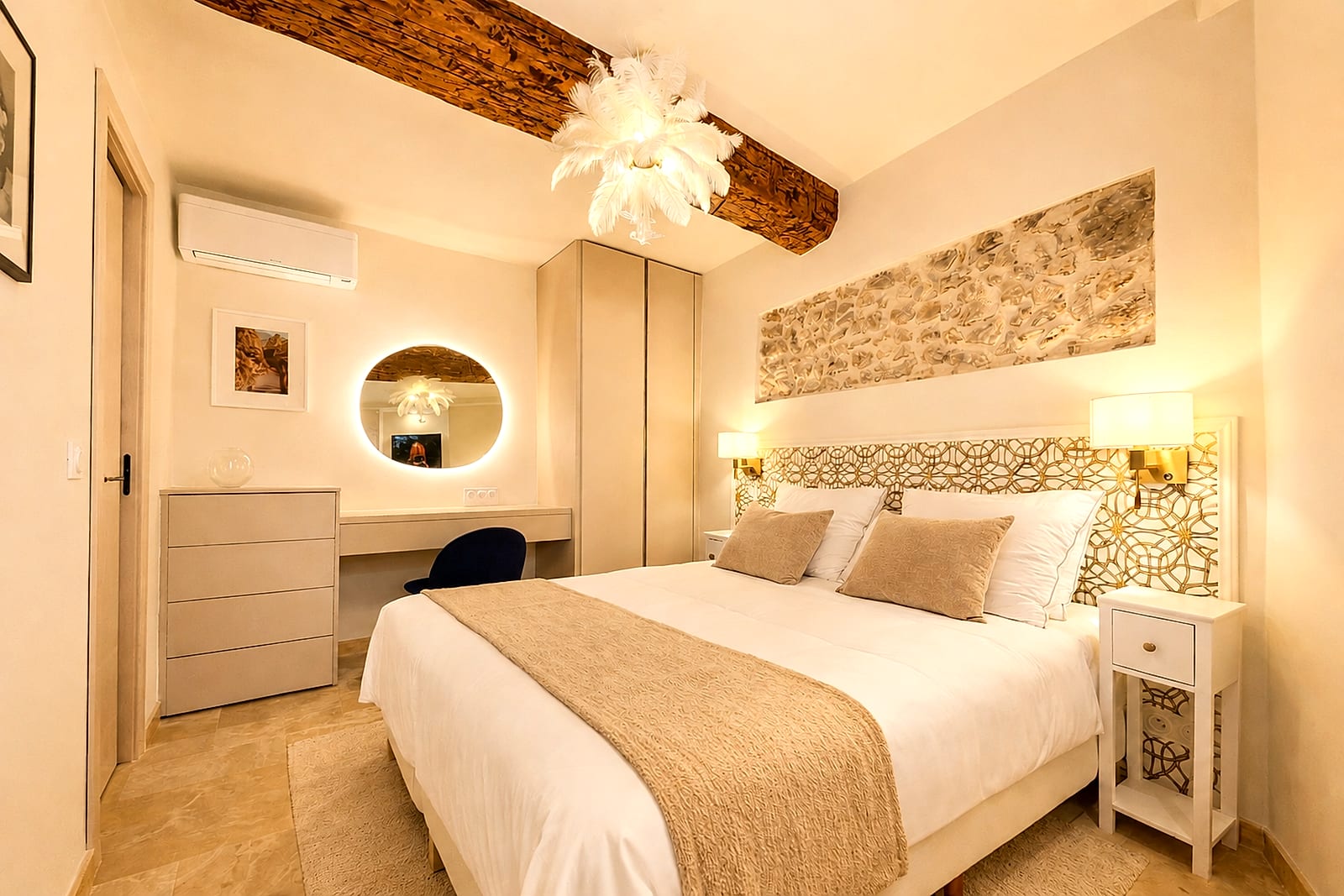 Maison Soleiha — Master bedroom I, holiday rental in Old Antibes