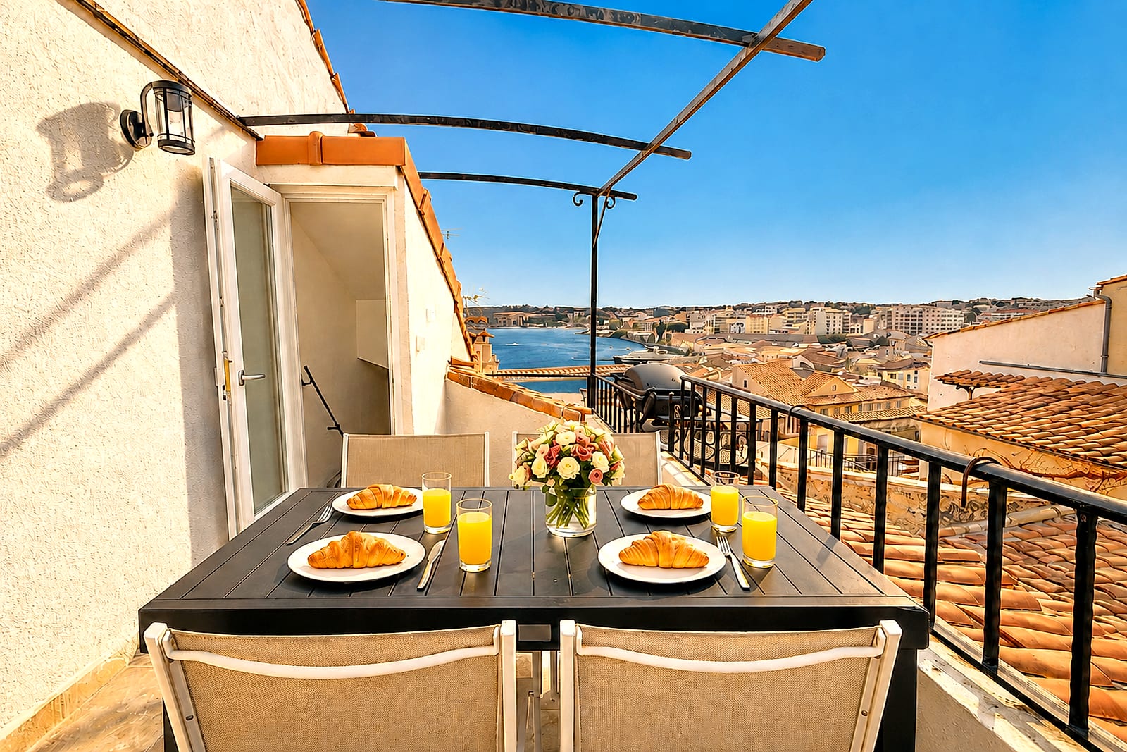 Maison Soleiha — The terrace, holiday rental in Old Antibes