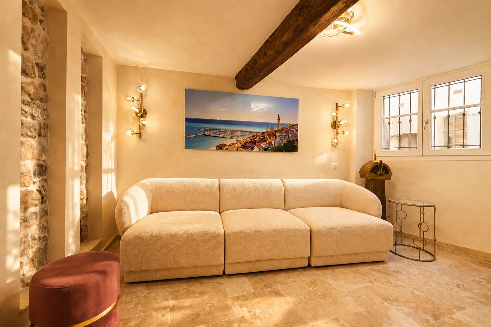 Maison Soleiha — The TV room, holiday rental in Old Antibes