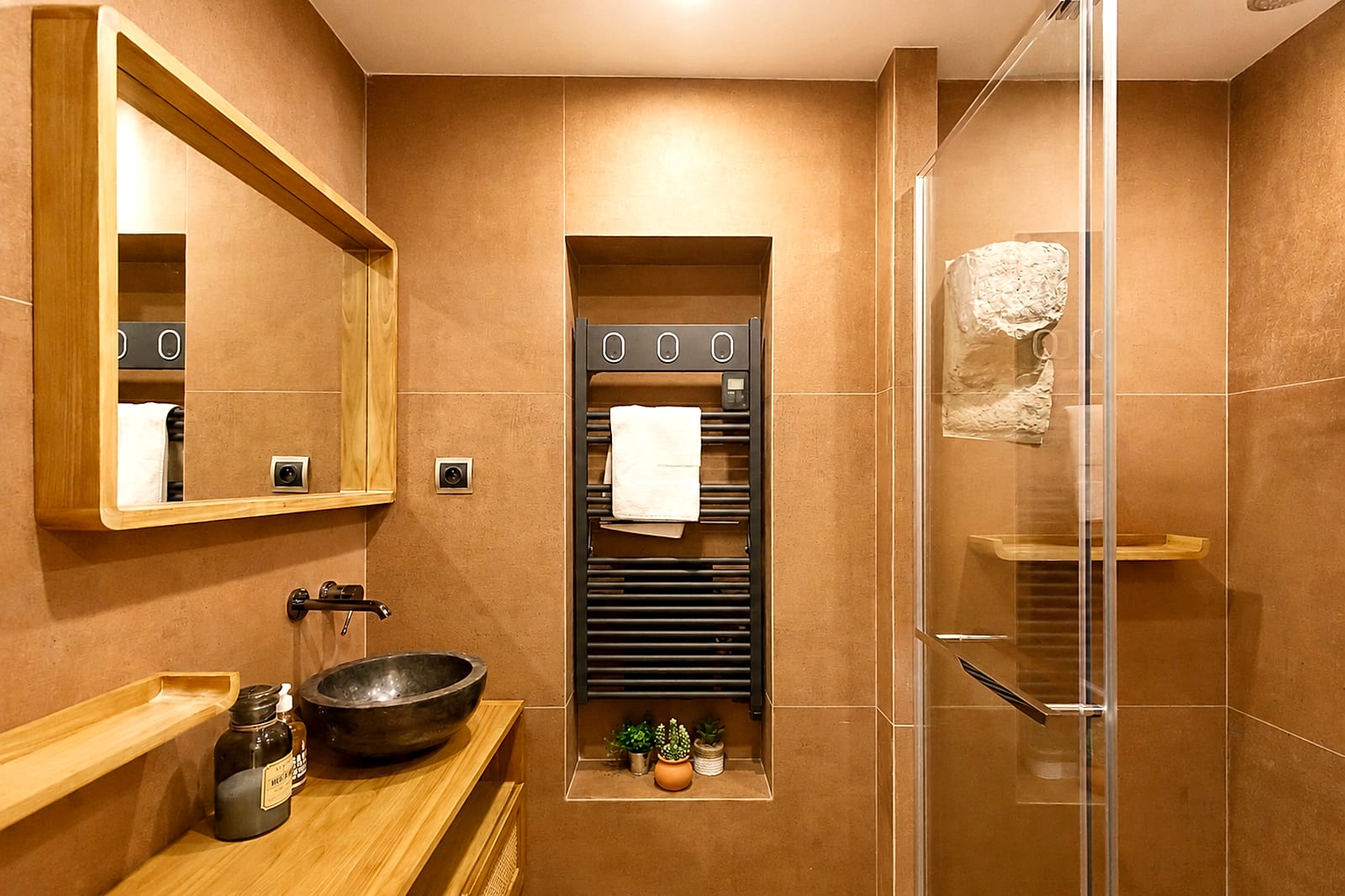 Maison VistaMar — Master bedroom I, holiday rental in Old Antibes