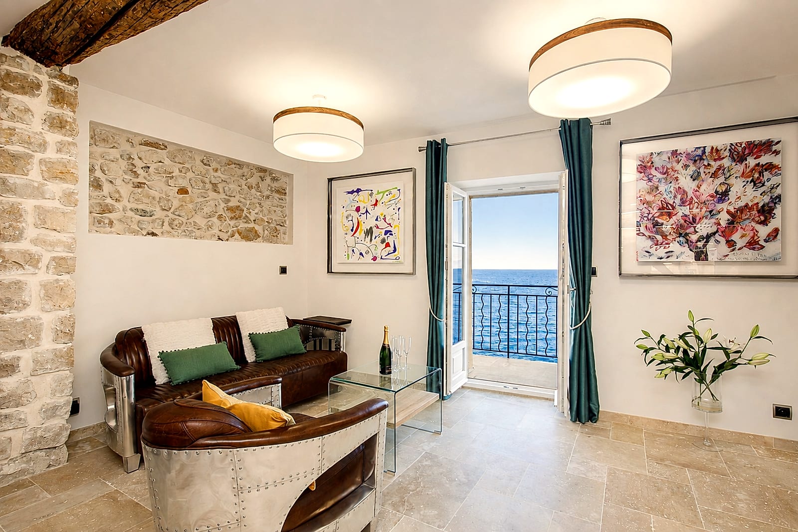 Maison VistaMar — The living room, holiday rental in Old Antibes