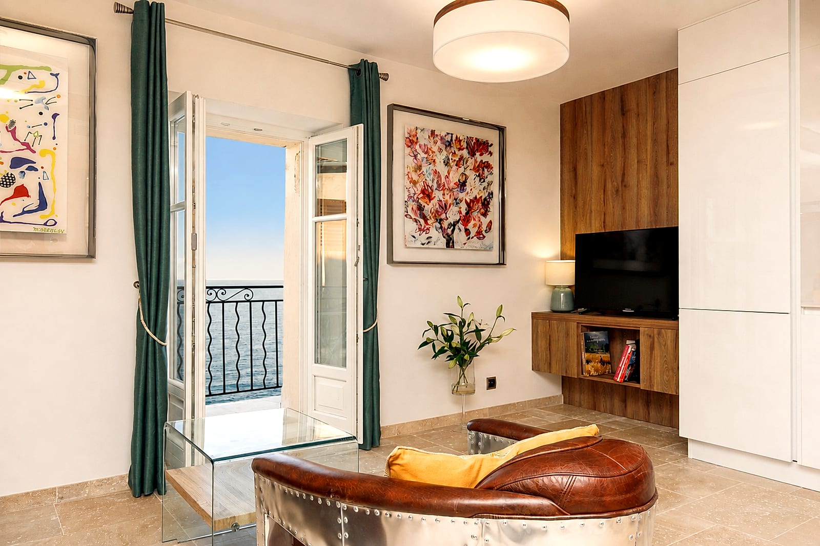 Maison VistaMar — The living room, holiday rental in Old Antibes